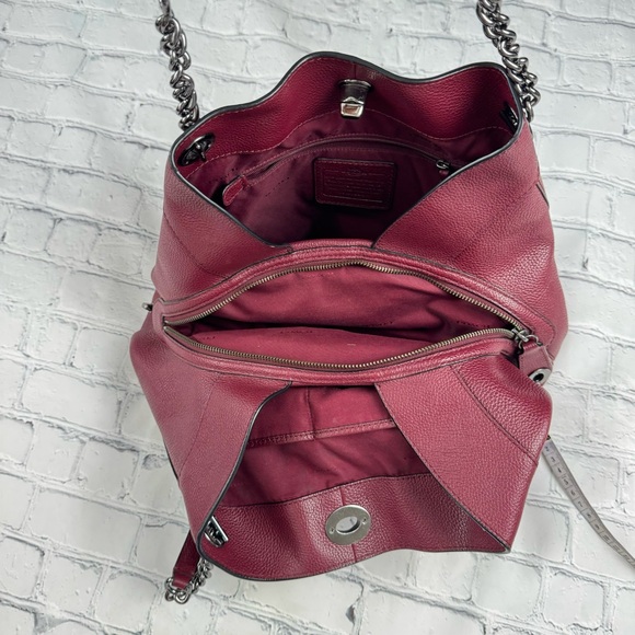 Coach burgundy red boho pose with 3 pockets and chain handle - Picture 15 of 15